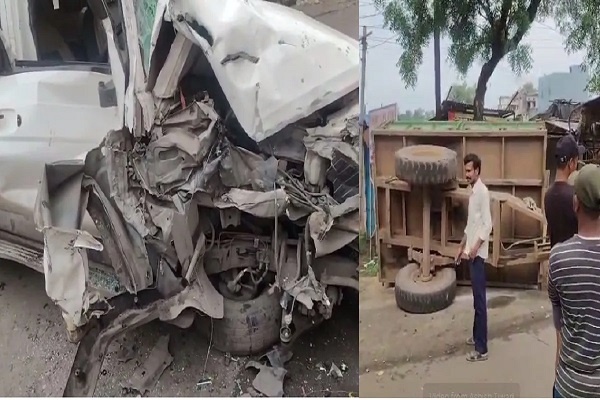  CG News:  अनियंत्रित ट्रैक्टर ने सवारी गाड़ी को मारी जोरदार टक्कर, बाल-बाल बचे कई लोग, चार पहिया वाहन के उड़े परखच्चे