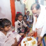 मुख्यमंत्री  विष्णु देव साय ने मदकूद्वीप के प्राचीन मंदिरों में की पूजा-अर्चना, कन्या पूजन कर कन्या भोज में हुए शामिल, प्रदेशवासियों की सुख-समृद्धि की कामना की