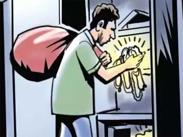  Raigarh News: सूने घर से 8 लाख की चोरी, ताला तोड़कर वारदात, कैश और जेवरात ले गए,   FIR दर्ज