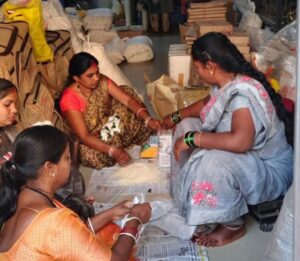 ​Chhattisgarh: खेत से टोक्यो तक महकी नगरी दुबराज: महिला शक्ति ने गढ़ी वैश्विक सफलता की नई इबारत, अमेजन, ओएनडीसी और ट्राइब्स इंडिया पर भी उपलब्ध