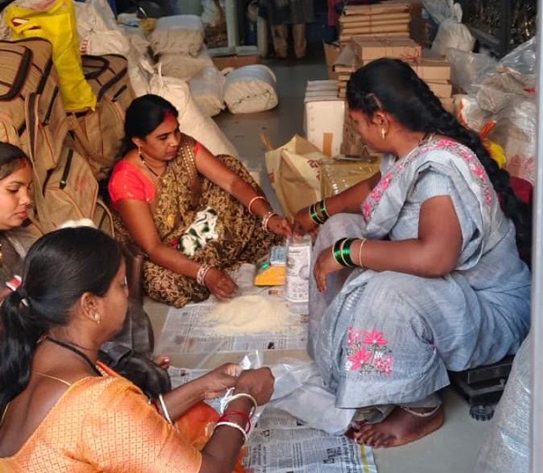 ​Chhattisgarh: खेत से टोक्यो तक महकी नगरी दुबराज: महिला शक्ति ने गढ़ी वैश्विक सफलता की नई इबारत, अमेजन, ओएनडीसी और ट्राइब्स इंडिया पर भी उपलब्ध