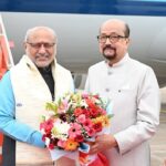 रायपुर पहुंचे उपराष्ट्रपति, राज्यपाल डेका ने उपराष्ट्रपति राधाकृष्णन का किया आत्मीय स्वागत