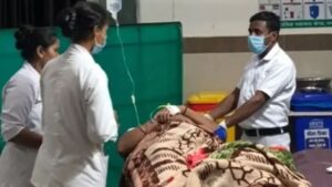 CG News: सड़क पर गिरी बिजली, एक मजदूर की मौत; तीन गंभीर, आंधी में पेड़ भी गिरे