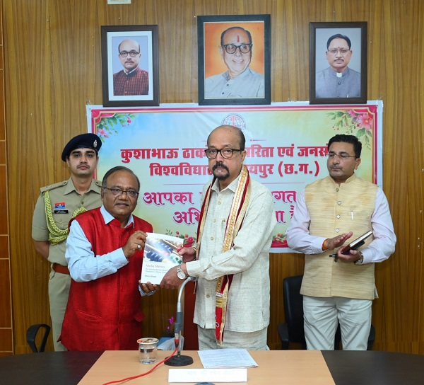 पत्रकारिता में सत्य, तथ्य और जनहित सर्वाेच्च प्राथमिकता हो – राज्यपाल रमेन डेका