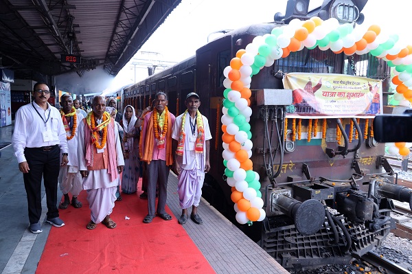 विशेष लेख : जिले में समाज कल्याण योजनाओं से संवर रहा बुजुर्गों, विधवाओं और दिव्यांगों का जीवन, मुख्यमंत्री तीर्थ दर्शन योजना से बुजुर्गों के धार्मिक स्थलों के दर्शन का सपना हो रहा साकार