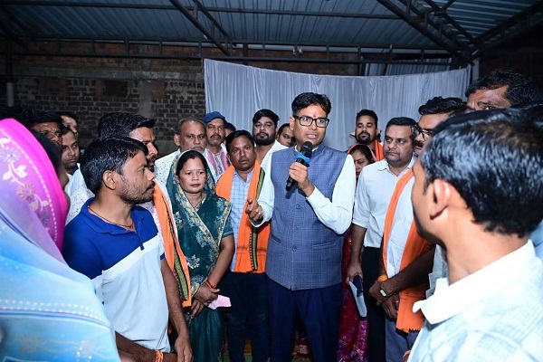 Raigarh: बाढ़ प्रभावितों के बीच पहुंचे वित्त मंत्री ओपी चौधरी, सुनी समस्याएं, पड़ीगांव-सूरजगढ़ में किसानों और मछुआरों से की मुलाकात, मुआवजा व स्वास्थ्य सुविधाओं के लिए दिए निर्देश