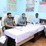 Raigarh News: कायाकल्प में धीमी प्रगति पर कलेक्टर ने जतायी नाराजगी, धरमजयगढ़ बीएमओ को नोटिस जारी