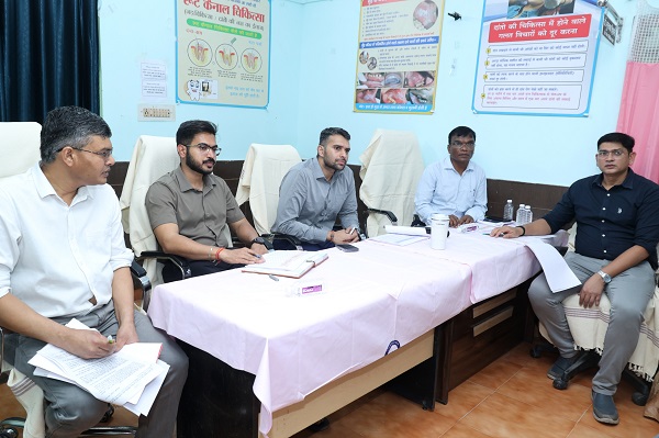 Raigarh News: कायाकल्प में धीमी प्रगति पर कलेक्टर ने जतायी नाराजगी, धरमजयगढ़ बीएमओ को नोटिस जारी