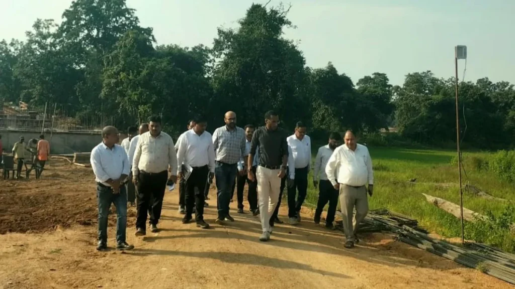 बरसात के बाद निर्माण कार्यों को मिली रफ्तार: PWD सचिव ने फील्ड पर उतरकर किया निरीक्षण, अधिकारियों-ठेकेदारों को समय-सीमा में काम पूरा करने के निर्देश