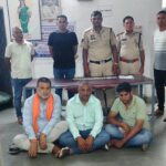 Raigarh News:छाल पुलिस की जुआ फड़ पर बड़ी कार्रवाई, ₹63,200 नकद जब्त; जशपुर और कोरबा जिले के तीन जुआरी गिरफ्तार