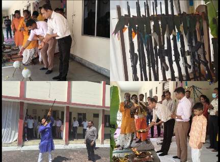 Raigarh: विजयदशमी पर रायगढ़ पुलिस लाइन में वैदिक मंत्रोच्चार के साथ हुआ शस्त्र पूजन