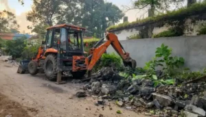 बड़पारा आरपीएफ बैरक के 160 मीटर  बाउंड्री को निगम प्रशासन ने किया कब्जा मुक्त, सड़क निर्माण का रास्ता साफ