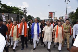 नशा मुक्त भारत के संकल्प के साथ राज्यपाल डेका ने की पदयात्रा, महात्मा गांधी और लाल बहादुर शास्त्री को श्रद्धांजलि अर्पित कर डॉ. अंबेडकर को किया नमन