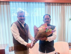 SING फोरम 2026 में सहभागिता के लिए सिंगापुर पहुंचे मुख्यमंत्री विष्णु देव साय, भारत के उच्चायुक्त डॉ. शिल्पक अंबुले ने किया मुख्यमंत्री साय का आत्मीय स्वागत