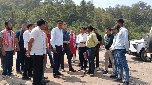 Raigarh News: विकास कार्यों की धीमी रफ्तार पर मंत्री चौधरी नाराज, मंथली टारगेट तय करने के निर्देश