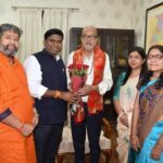 राज्यपाल डेका से कामधेनु विश्वविद्यालय के कार्य परिषद सदस्यों ने की भेंट, छत्तीसगढ़ के देशी गोवंश ‘कोसली’ के संरक्षण और संवर्धन पर हुई चर्चा