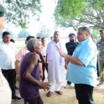 हाथी प्रभावित गांवों में पहुंचे पर्यटन मंत्री राजेश अग्रवाल, ग्रामीणों से मिलकर जाना हाल, अधिकारियों को दिए त्वरित राहत के निर्देश