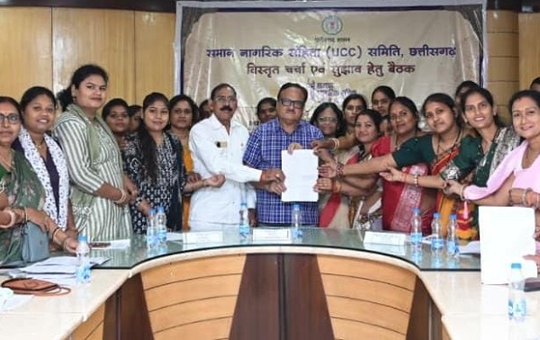 समान नागरिक संहिता पर महिलाओं की मुखर आवाज, लिव-इन पंजीयन अनिवार्य करने की दिये सुझाव, समान कानून और पैतृक संपत्ति में बराबरी की मांग