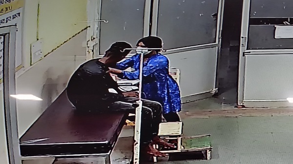 CG News: अस्पताल से सिपाहियों को चकमा देकर नशीली टैबलेट तस्करी का आरोपी फरार