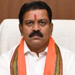 Chhattisgarh News: उप मुख्यमंत्री विजय शर्मा का सख्त रुख, आवास निर्माण में गड़बड़ी और गरीबों की राशि में हेराफेरी करने वालों पर होगी कड़ी कार्रवाई, पीएम आवास के नाम पर 9 बैगा हितग्राहियों से 5.09 लाख की ठगी, दो ठेकेदारों पर FIR