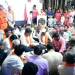 देवी पंडाल बने जनसमस्या निवारण के केंद्र, उप मुख्यमंत्री विजय शर्मा ने मां दुर्गा के चरणों में बैठकर सुनीं ग्रामीणों की समस्याएं