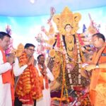 वित्त मंत्री ओ.पी. चौधरी ने महाअष्टमी पर माँ दुर्गा की पूजा-अर्चना कर प्रदेशवासियों की सुख-समृद्धि की कामना की