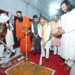 मुख्यमंत्री साय भण्डारपुरी धाम में आयोजित गुरु दर्शन एवं संत समागम मेले में हुए शामिल