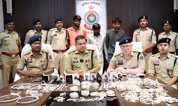 CG: डकैती का 48 घंटे में खुलासा, 11.9 किलो चांदी के जेवरात के साथ 3 आरोपी गिरफ्तार