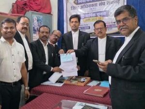 रायगढ़ में अधिवक्ता संघ चुनाव, अध्यक्ष-सचिव पद के लिए 3-3 उम्मीदवारों ने भरा नामांकन, 4 नवंबर को मतदान, 5 नवंबर को होगी मतगणना