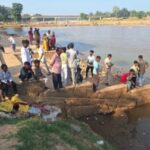 CG News:  छठ घाट पर नहाते समय गहरे पानी में समाया किशोर, मेले में गुब्बारे बेचने आया था परिवार