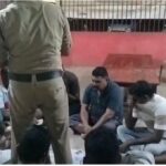 Jashpur News: ढाबे के पीछे चल रहा था जुए का फड़, जशपुर में जुआ खेलते 9 आरोपी गिरफ्तार, 63 हजार रुपये नकद और ताश की गड्डी जब्त