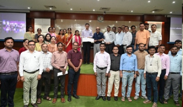  मुख्य सचिव ने ई-ऑफिस एवं समयबद्ध उपस्थिति, आई-गाट प्रशिक्षण कोर्स में उत्कृष्ट कार्य करने के लिए अधिकारी-कर्मचारियों को किया सम्मानित